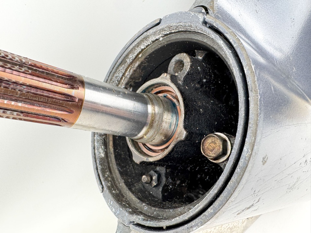 69J-45300-22-8D Yamaha 200 225 HP 25" XL Lower Unit Gear Case RH 2002-2015 - Resealed