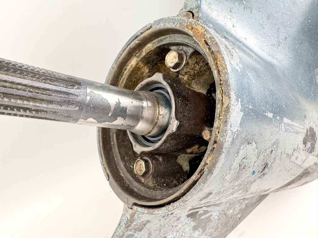 Yamaha 200 225 HP 4 Stroke 25" XL Lower Unit Gear Case RH 69J-45300-30-8D