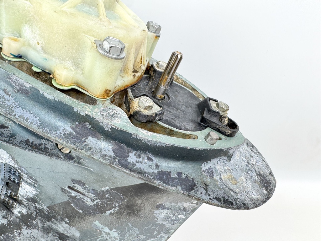 Yamaha 200 225 HP 4 Stroke 25" XL Lower Unit Gear Case RH 69J-45300-30-8D