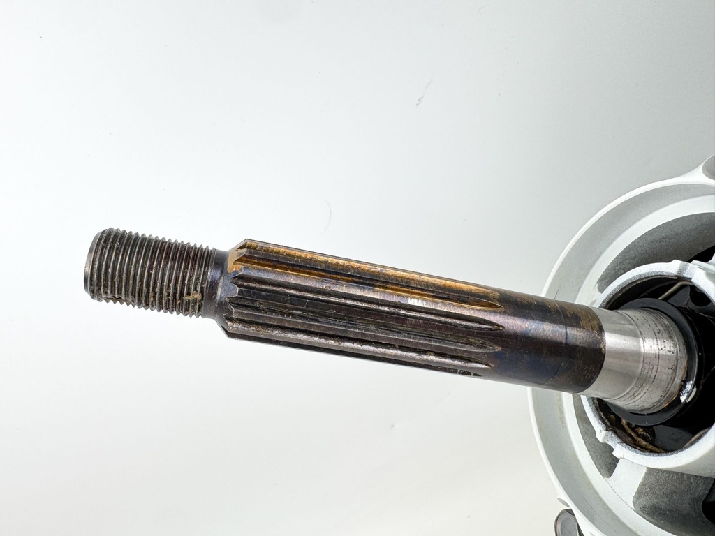 2001-18 Suzuki 115 140 HP 4 Stroke Outboard 20" Long Lower Unit Gear Case