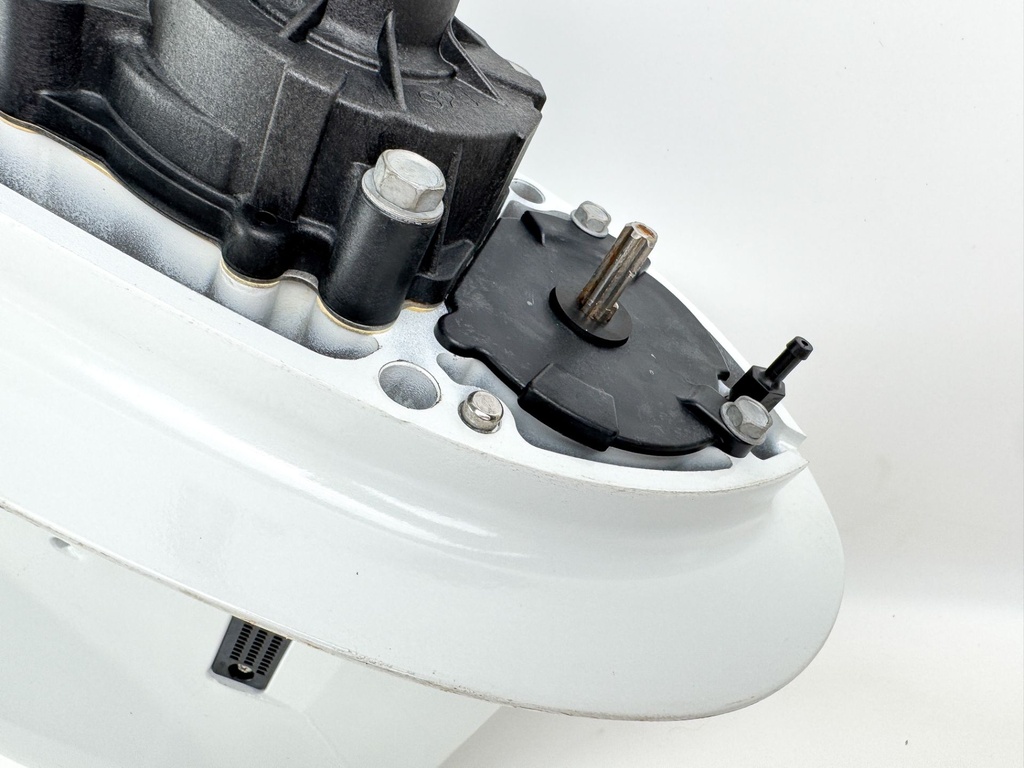 2001-18 Suzuki 115 140 HP 4 Stroke Outboard 20" Long Lower Unit Gear Case