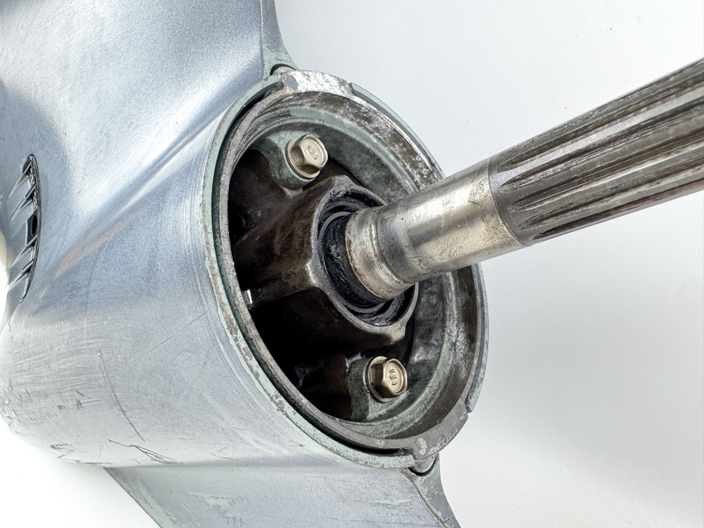 Yamaha 200 225 HP 4 Stroke Outboard 25" XL Lower Unit Gear Case RH 2002-2015