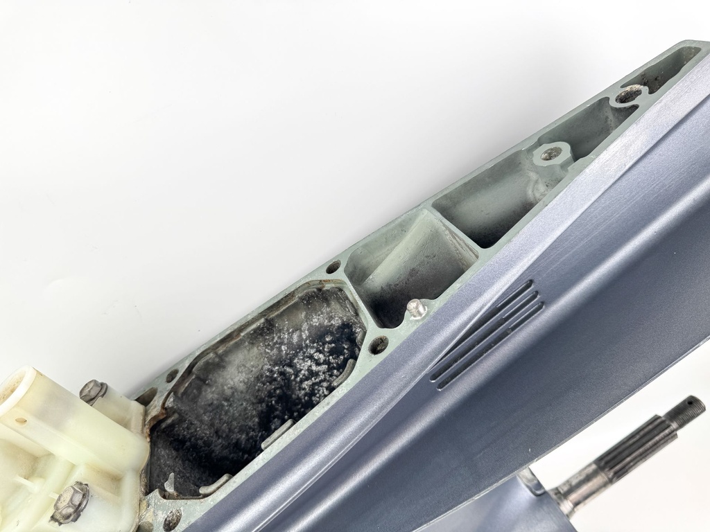 Yamaha 200 225 HP 4 Stroke Outboard 25" XL Lower Unit Gear Case RH 2002-2015