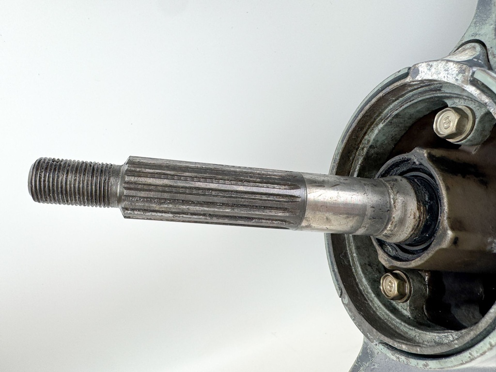 Yamaha 200 225 HP 4 Stroke Outboard 25" XL Lower Unit Gear Case RH 2002-2015