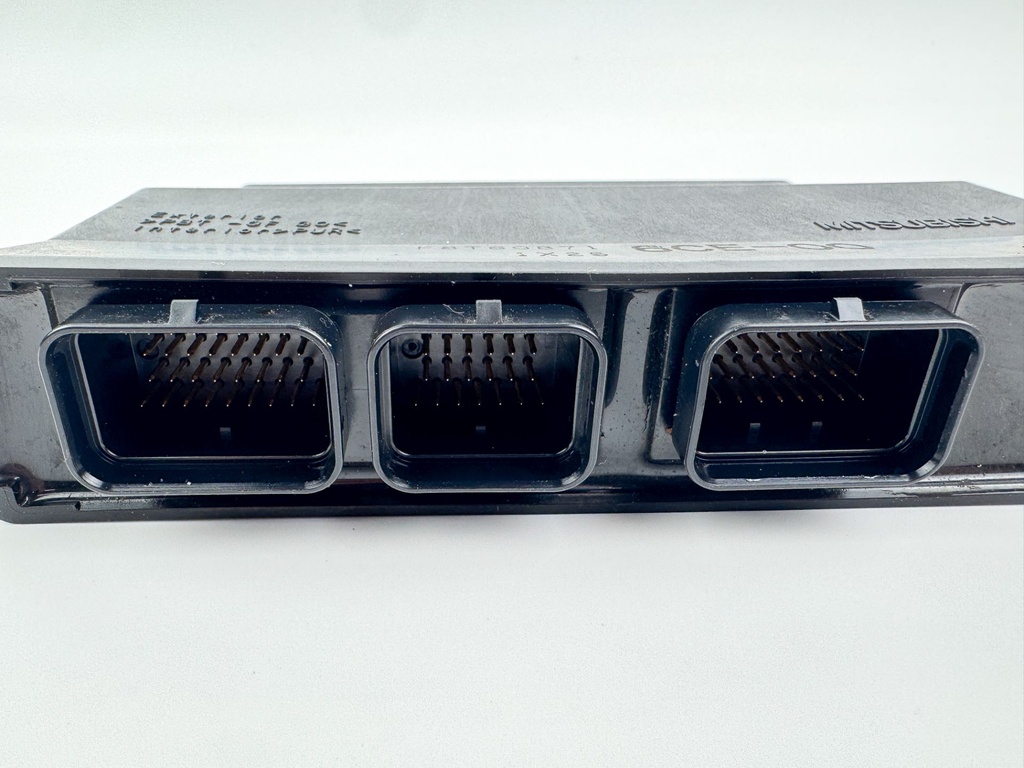 2012 Yamaha 300 HP 4 Stroke Outboard Engine Control Unit ECU 6CE-8591A-01-00 OEM