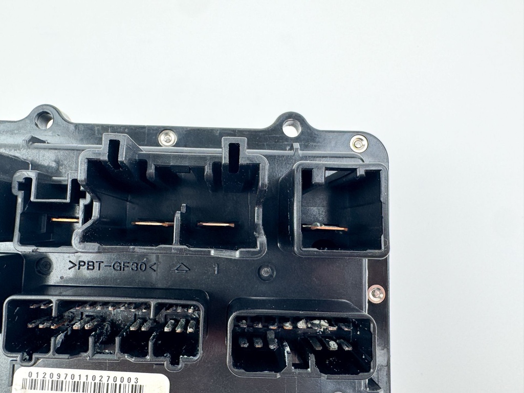 2012 Yamaha 300 HP 4 Stroke Outboard Fuse Box 6CE-82170-00-00 OEM