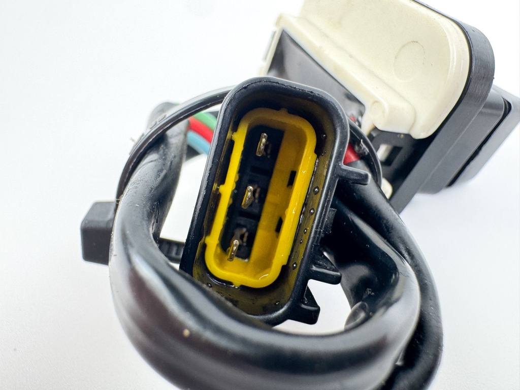 2012 Yamaha 300 HP 4 Stroke Outboard Trim Switch 6BR-82563-00-00 OEM