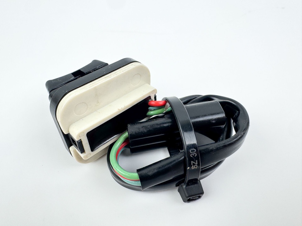 2012 Yamaha 300 HP 4 Stroke Outboard Trim Switch 6BR-82563-00-00 OEM