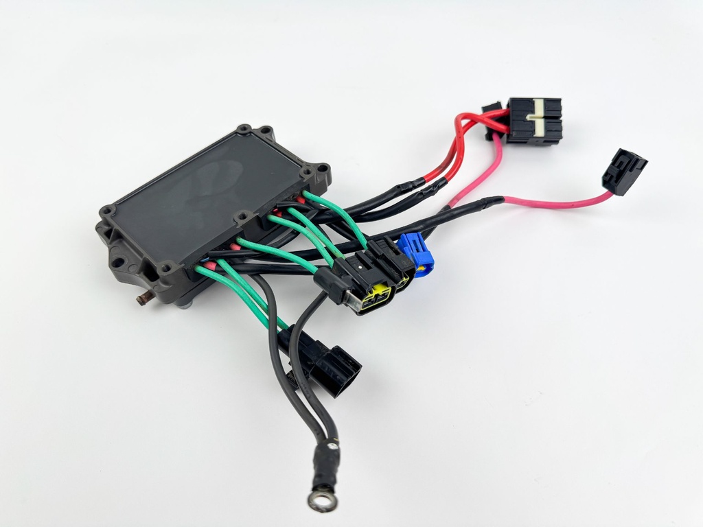 2012 Yamaha 300 HP 4 Stroke Outboard Rectifier & Regulator 6CE-81960-00-00 Damaged