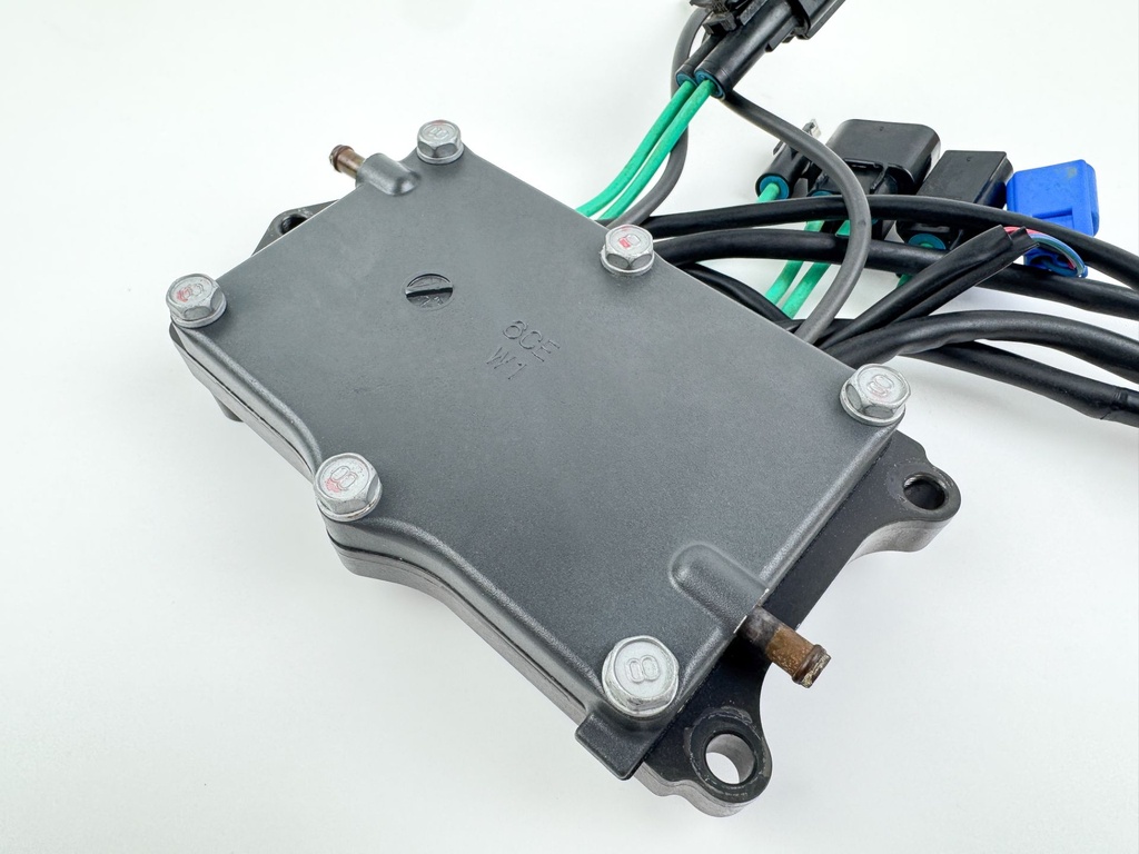 2012 Yamaha 300 HP 4 Stroke Outboard Rectifier & Regulator 6CE-81960-00-00 Damaged