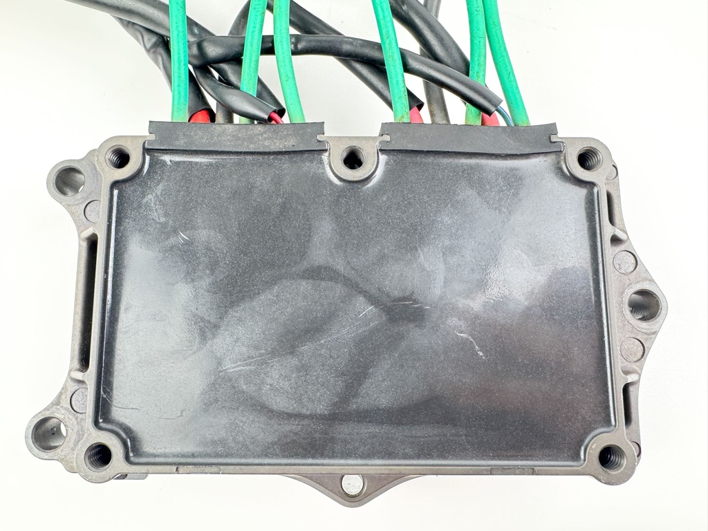 2012 Yamaha 300 HP 4 Stroke Outboard Rectifier & Regulator 6CE-81960-00-00 Damaged