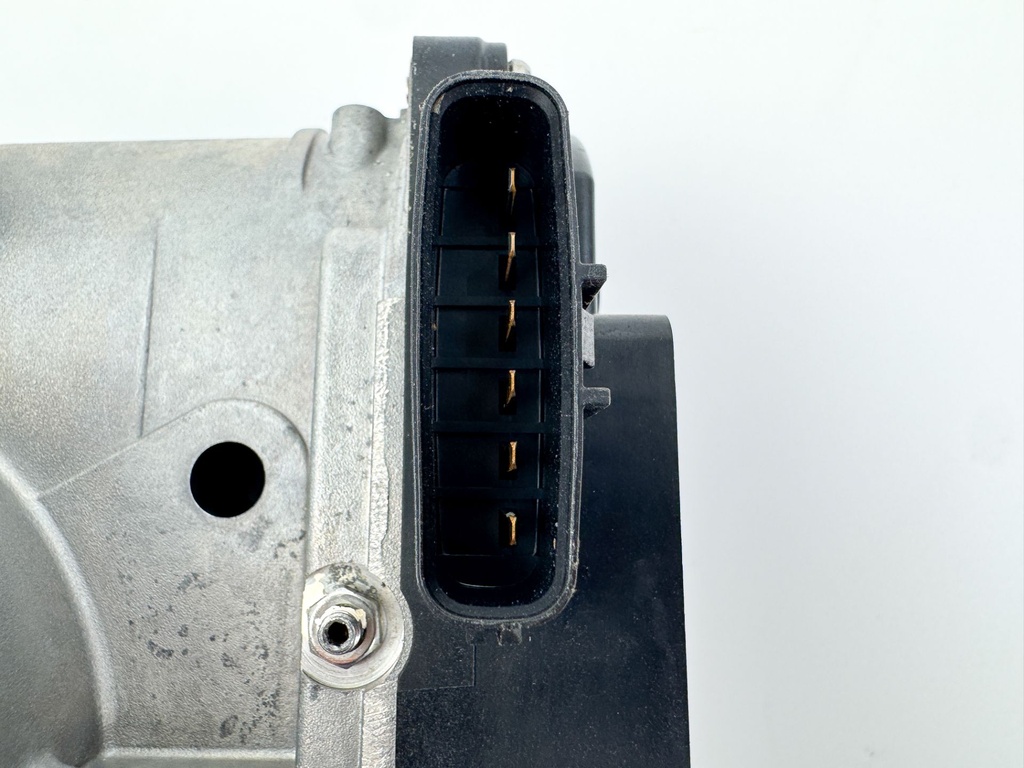 2012 Yamaha 300 HP 4 Stroke Outboard Throttle Body Assembly 6CB-13751-00-00 OEM