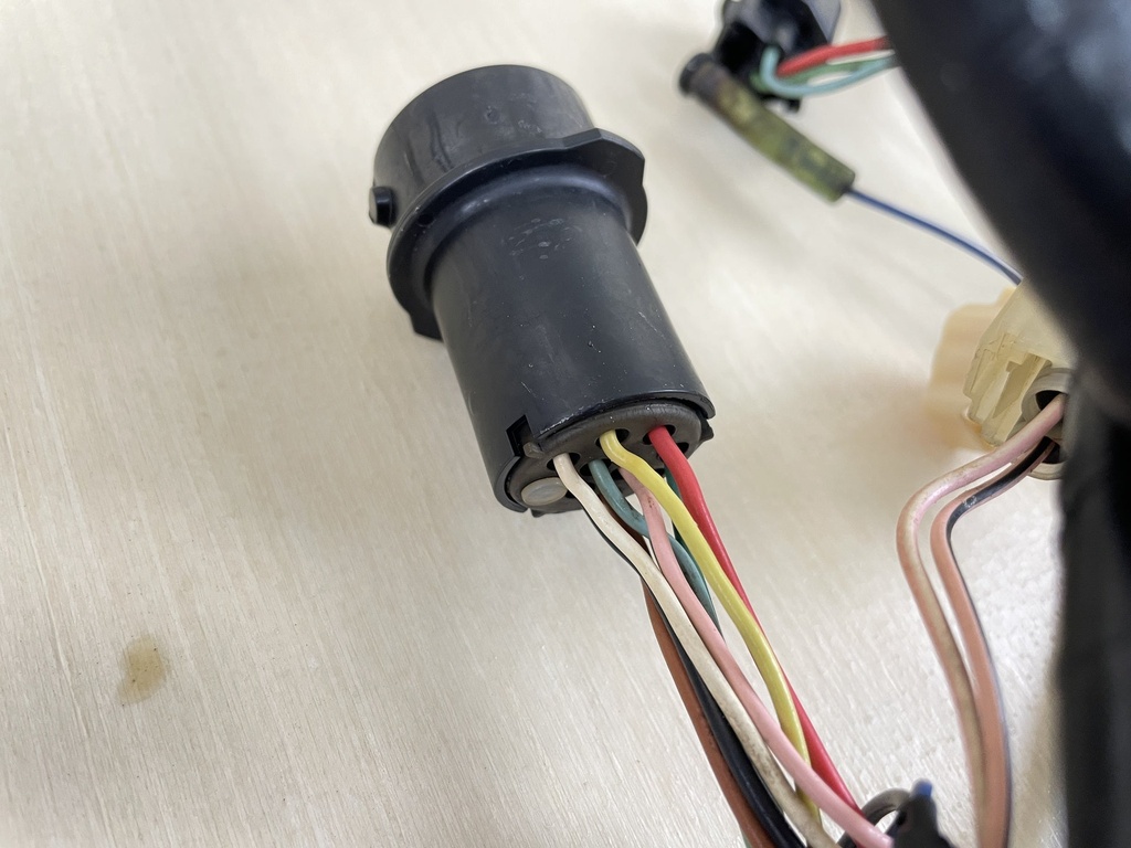 2002 Yamaha 225HP 4 Stroke Engine Wire Harness Assembly 69J-82590-10-00 Parts