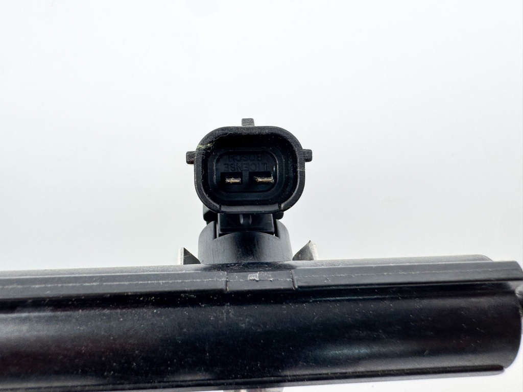 2012 Yamaha 300 HP 4 Stroke Outboard Fuel Injector Set W/ Rail 6CB-13161-00-00 OEM