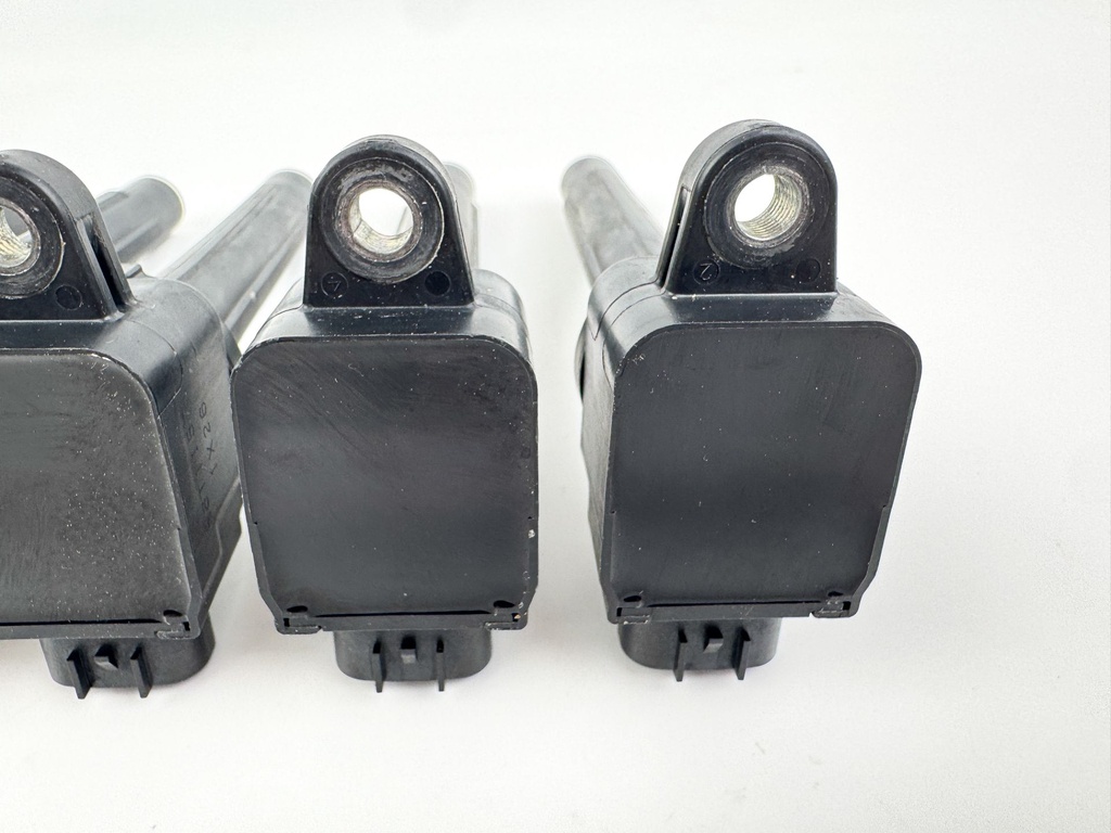 2012 Yamaha 300 HP 4 Stroke Outboard Ignition Coil Set 6CB-82310-00-00 OEM