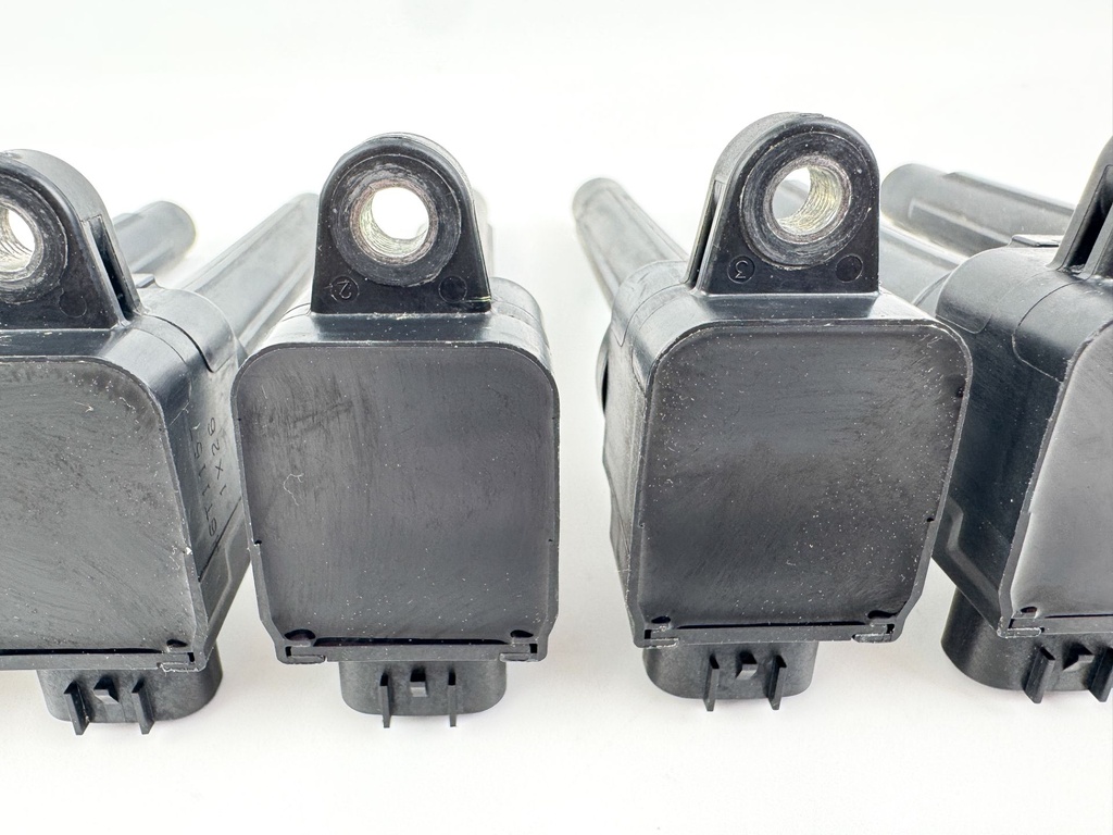 2012 Yamaha 300 HP 4 Stroke Outboard Ignition Coil Set 6CB-82310-00-00 OEM