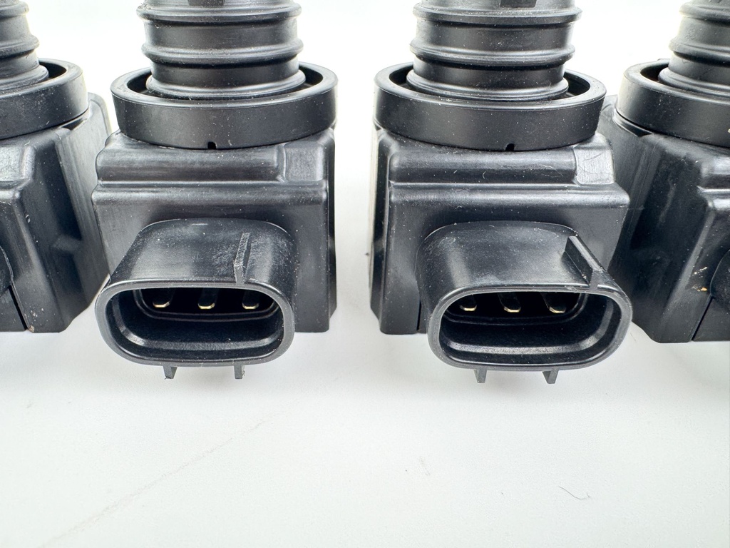 2012 Yamaha 300 HP 4 Stroke Outboard Ignition Coil Set 6CB-82310-00-00 OEM