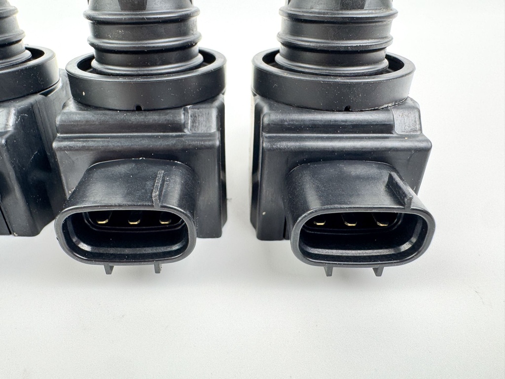 2012 Yamaha 300 HP 4 Stroke Outboard Ignition Coil Set 6CB-82310-00-00 OEM