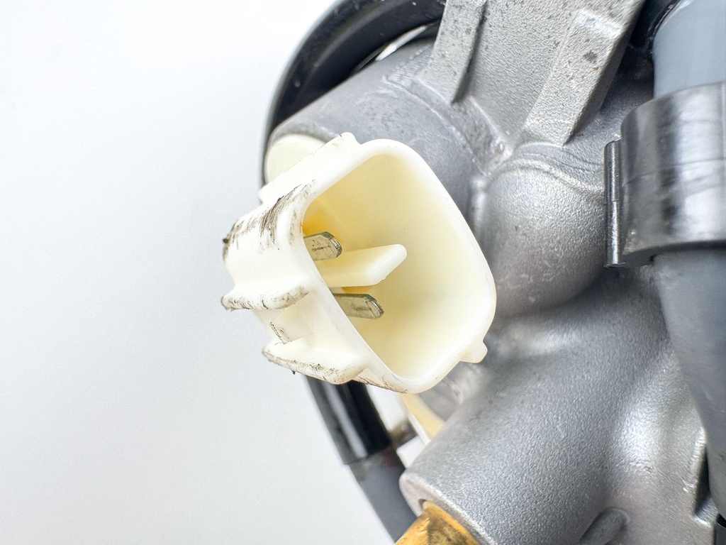 2012 Yamaha 300 HP 4 Stroke Outboard VST Float Chamber Assembly 6CB-14180-03-00 OEM