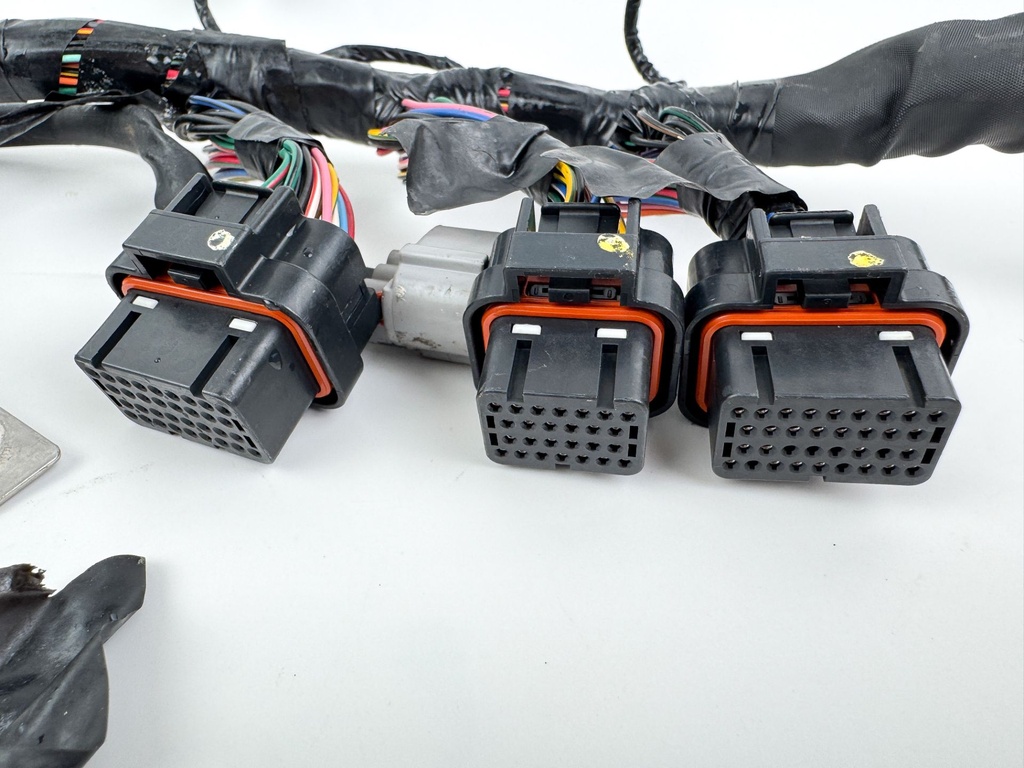 2012 Yamaha 300 HP 4 Stroke Outboard Engine Wire Harness 6CE-82590-10-00 OEM