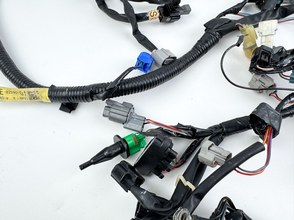 2012 Yamaha 300 HP 4 Stroke Outboard Engine Wire Harness 6CE-82590-10-00 OEM