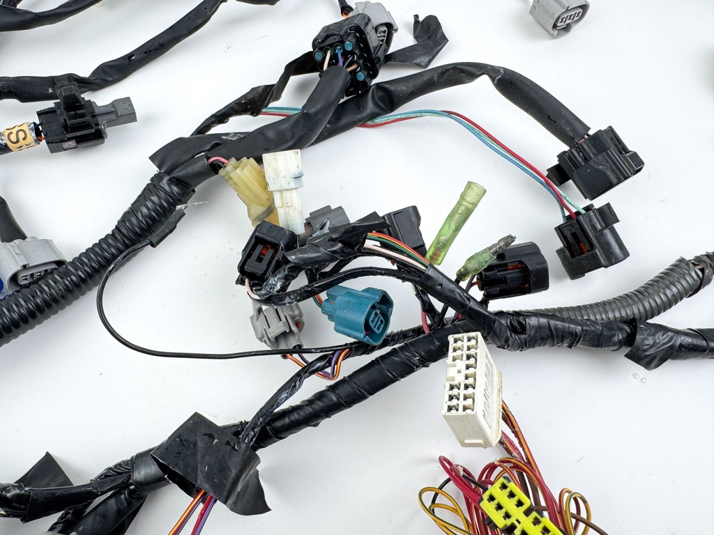 2012 Yamaha 300 HP 4 Stroke Outboard Engine Wire Harness 6CE-82590-10-00 OEM