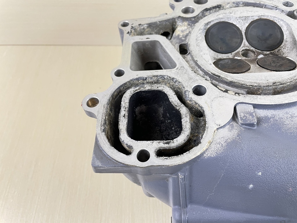 2002 Yamaha 225HP 4 Stroke Outboard Starboard Right Cylinder Head Assembly 69J-W009A-01-1S