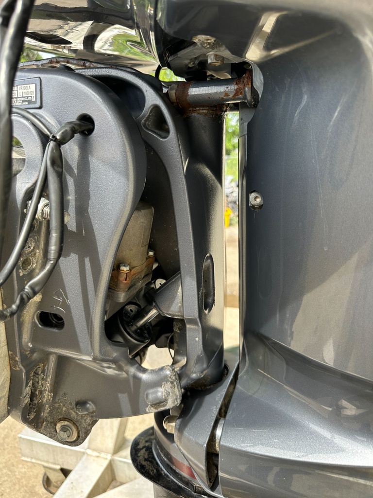 2010 Yamaha 200HP VMAX 4 Stroke Outboard Engine 20" Shaft - 114 Hours