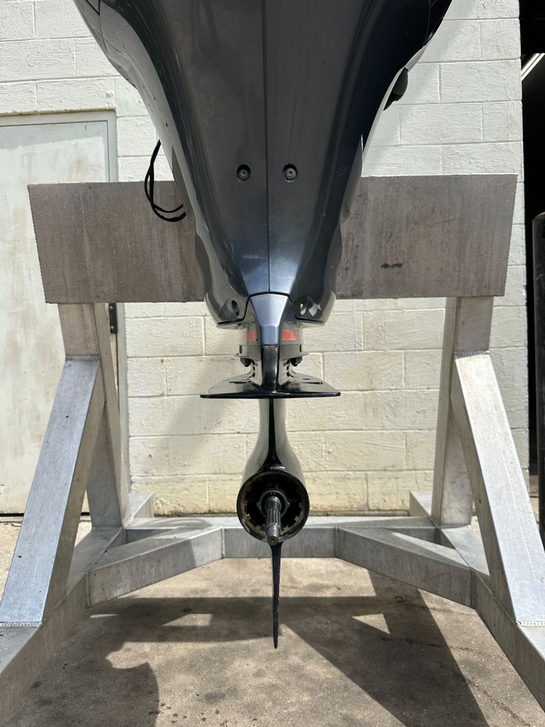 2010 Yamaha 200HP VMAX 4 Stroke Outboard Engine 20" Shaft - 114 Hours