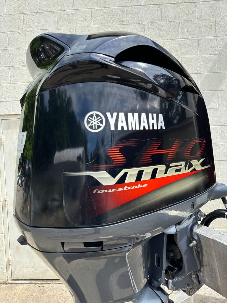 2010 Yamaha 200HP VMAX 4 Stroke Outboard Engine 20" Shaft - 114 Hours