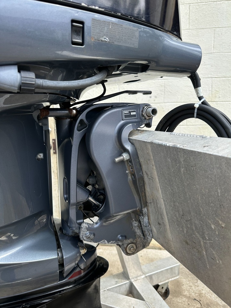 2010 Yamaha 200HP VMAX 4 Stroke Outboard Engine 20" Shaft - 114 Hours