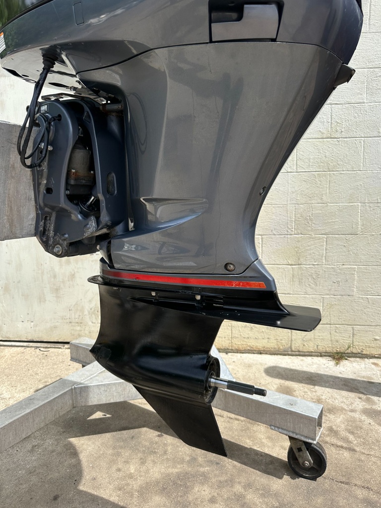 2010 Yamaha 200HP VMAX 4 Stroke Outboard Engine 20" Shaft - 114 Hours