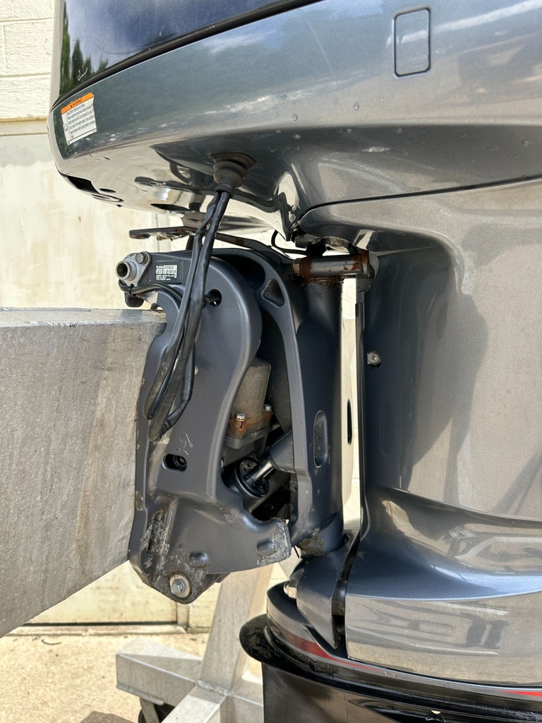 2010 Yamaha 200HP VMAX 4 Stroke Outboard Engine 20" Shaft - 114 Hours