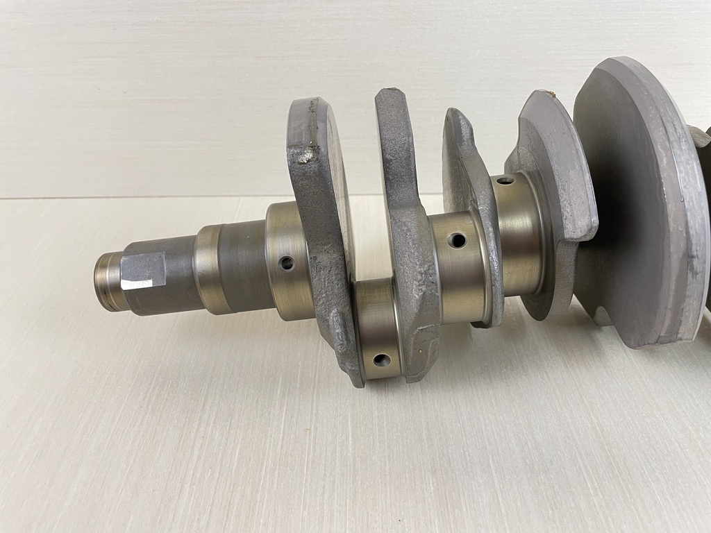 2003 Yamaha 225HP 4 Stroke Outboard Crankshaft Assembly 69J-11411-00-00