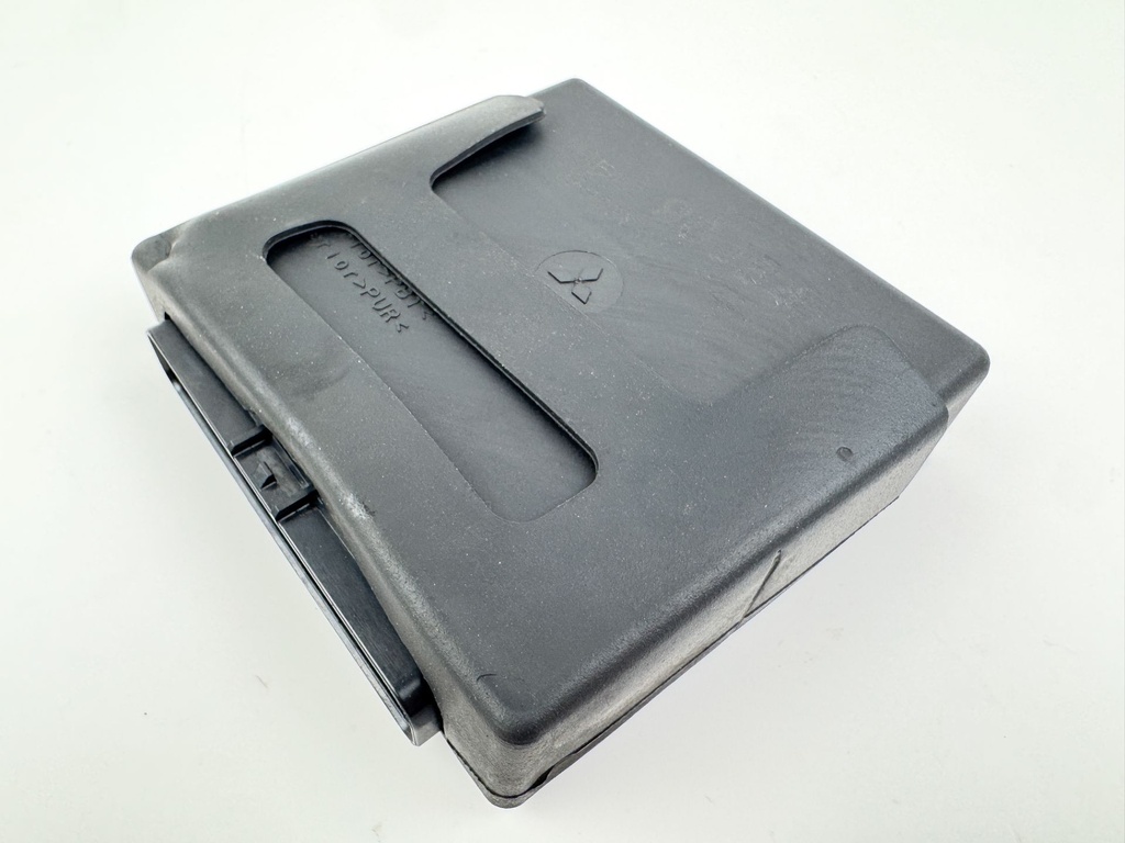 2011 Suzuki 115 HP 4 Stroke Outboard Engine Control Unit ECU 33920-90JB4 OEM