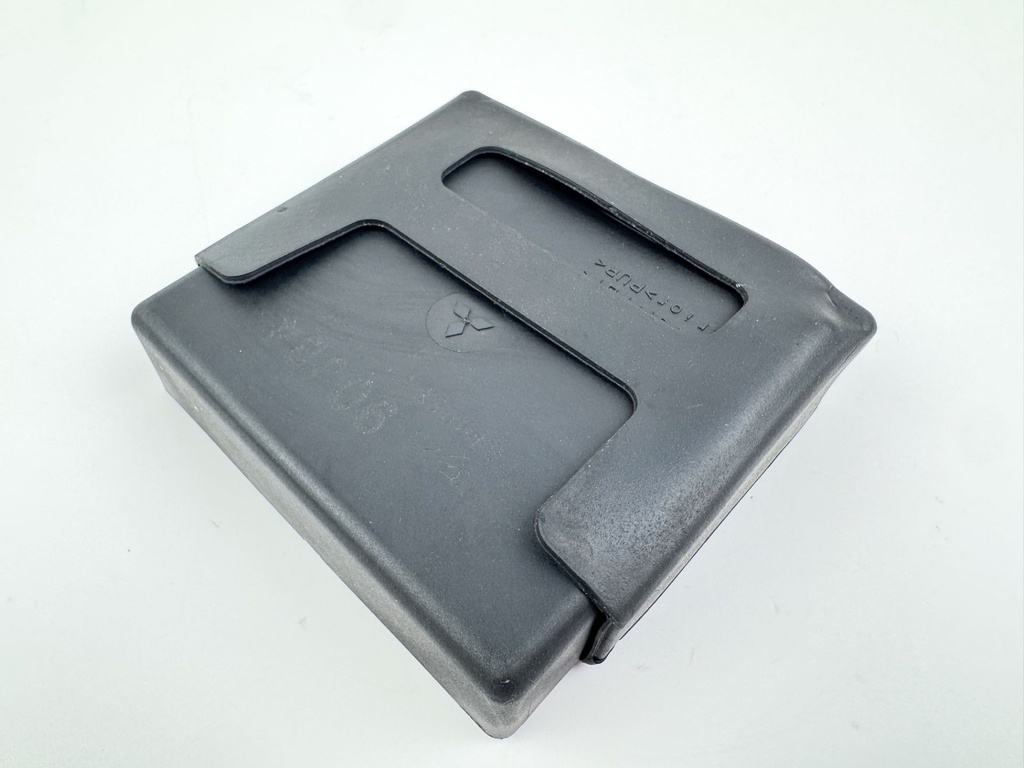 2011 Suzuki 115 HP 4 Stroke Outboard Engine Control Unit ECU 33920-90JB4 OEM