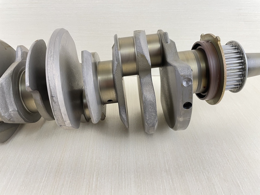 2003 Yamaha 225HP 4 Stroke Outboard Crankshaft Assembly 69J-11411-00-00