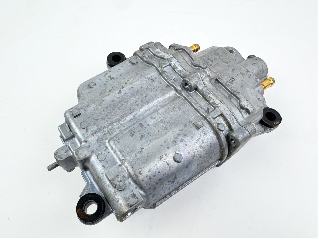 2011 Suzuki 115 HP 4 Stroke Outboard Vapor Separator Tank VST 15600-90J01 OEM