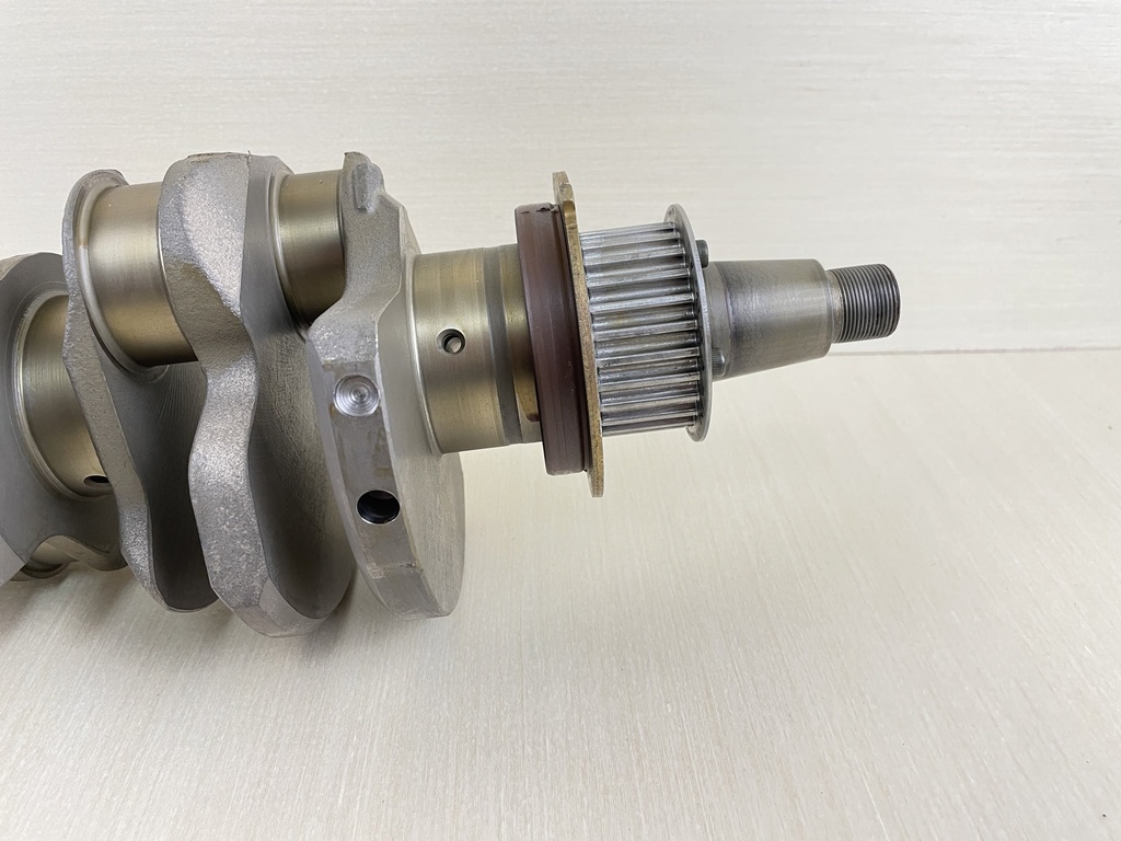 2003 Yamaha 225HP 4 Stroke Outboard Crankshaft Assembly 69J-11411-00-00