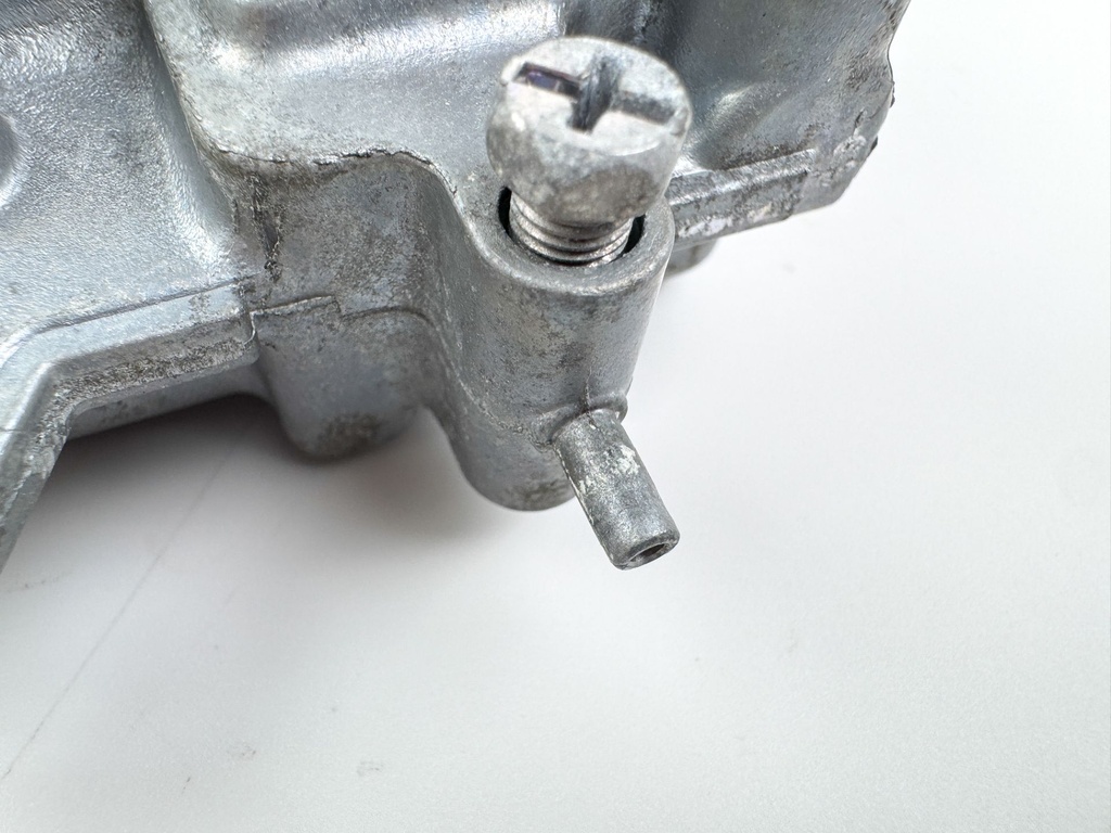 2011 Suzuki 115 HP 4 Stroke Outboard Vapor Separator Tank VST 15600-90J01 OEM