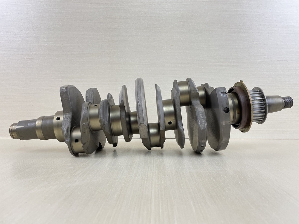 2003 Yamaha 225HP 4 Stroke Outboard Crankshaft Assembly 69J-11411-00-00