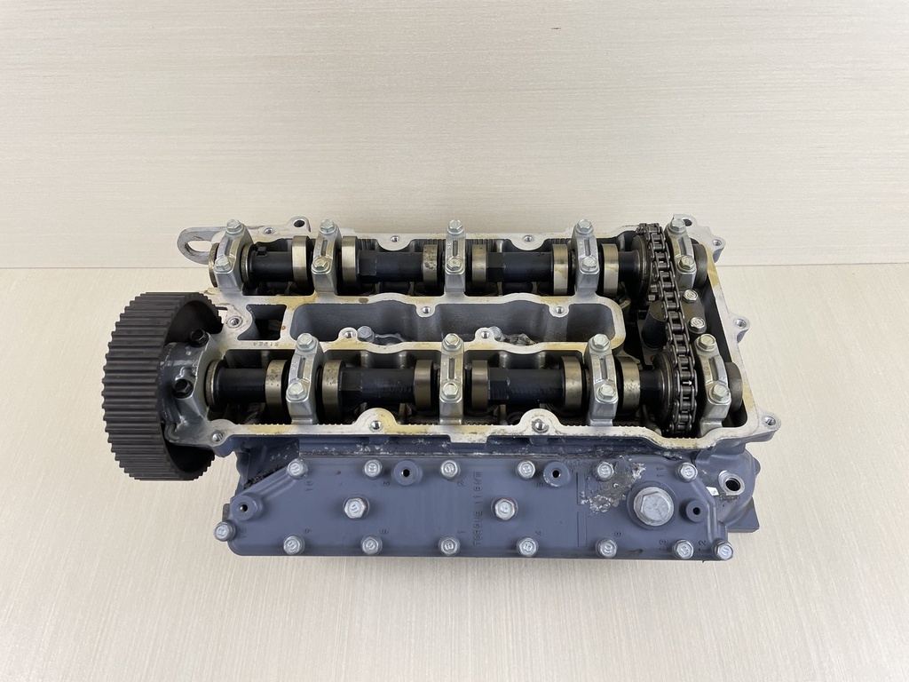 2003 Yamaha 225HP 4 Stroke Starboard Right Cylinder Head Assembly 69J-W009A-01-1S