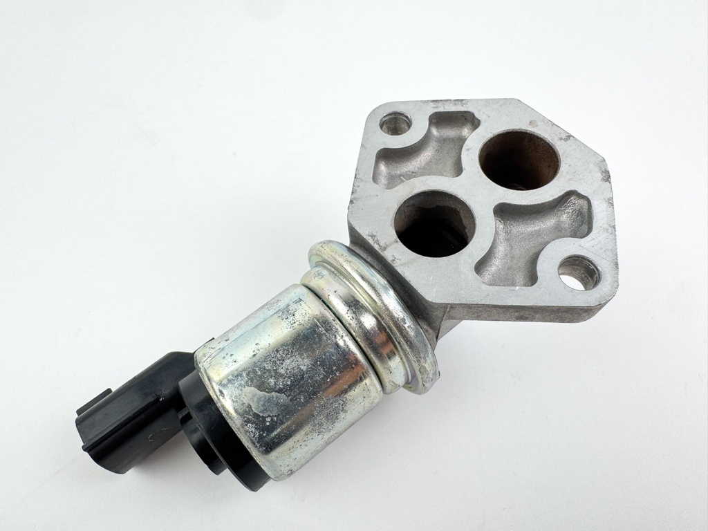 2011 Suzuki 115 HP 4 Stroke Outboard IAC Idle Air Control Valve 18137-77E00 OEM