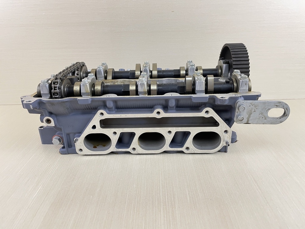 2003 Yamaha 225HP 4 Stroke Starboard Right Cylinder Head Assembly 69J-W009A-01-1S