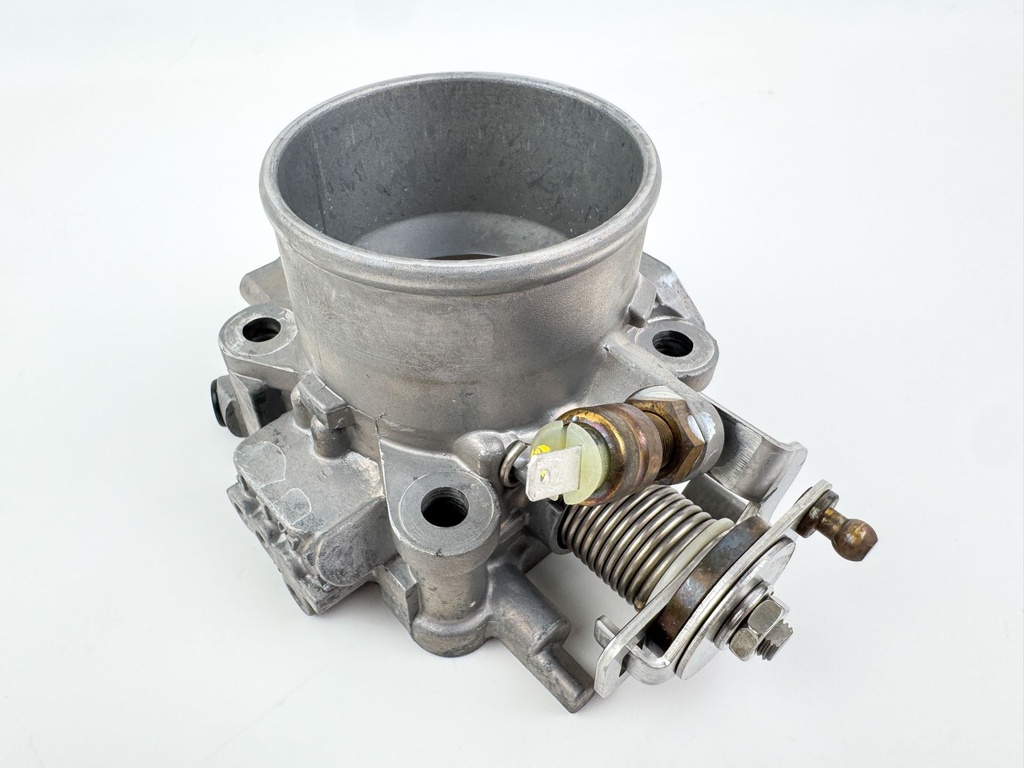 2011 Suzuki 115 HP 4 Stroke Outboard Throttle Body Assembly 13300-90J00 OEM