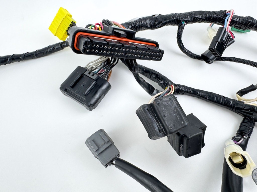 2011 Suzuki 115 HP 4 Stroke Outboard Engine Wire Harness 36610-90J92 OEM