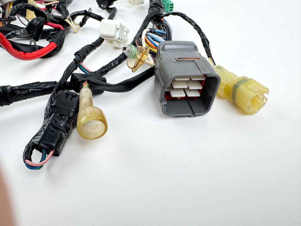 2011 Suzuki 115 HP 4 Stroke Outboard Engine Wire Harness 36610-90J92 OEM