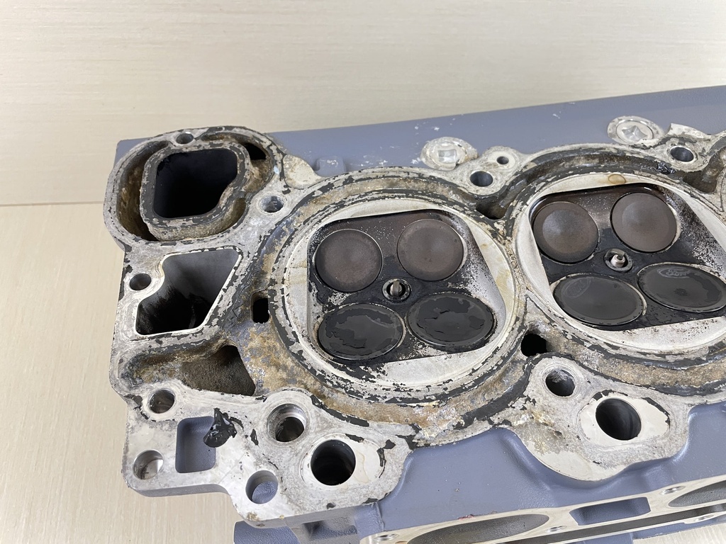 2003 Yamaha 225HP 4 Stroke Port Left Cylinder Head Assembly 69J-W009C-01-1S