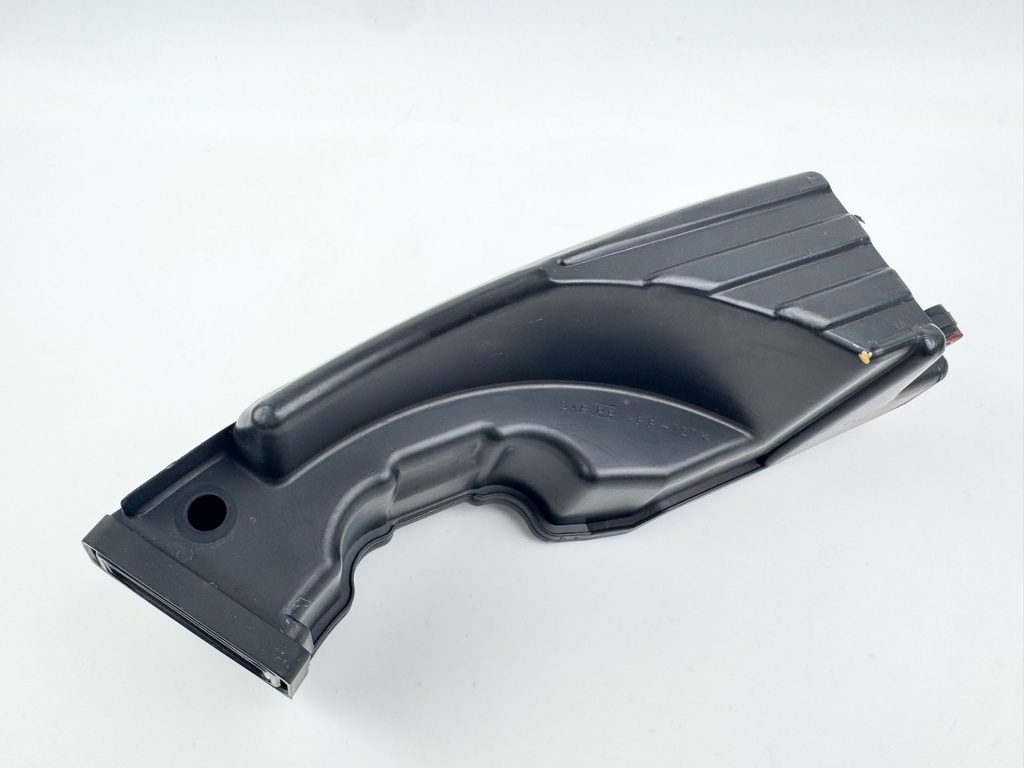 2011 Suzuki 115 HP 4 Stroke Outboard Intake Air Silencer Assembly 13810-90J01 OEM