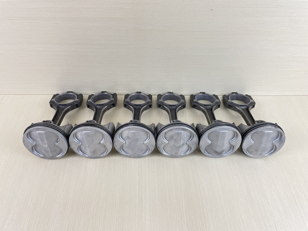 2002 Yamaha 225HP 4 Stroke Piston & Connecting Rod Set Of 6 69J-11631-00-B0